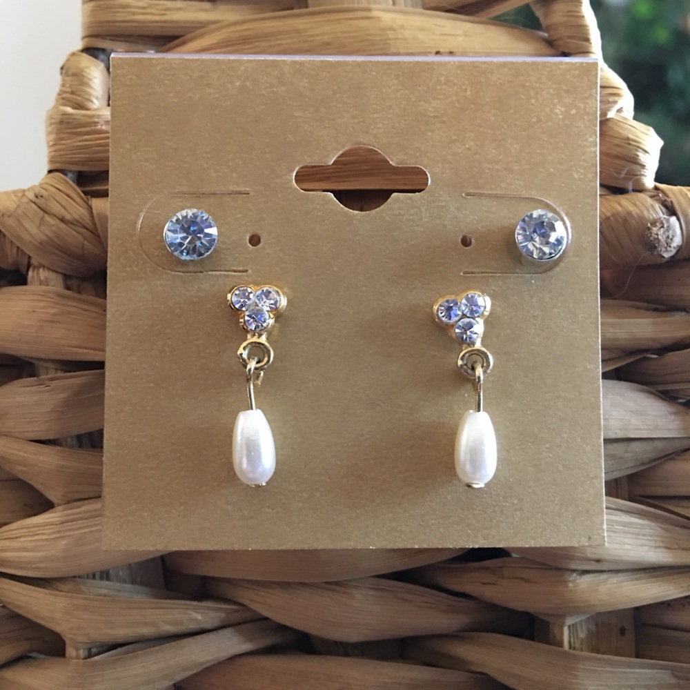 Vintage set of two pairs elegant style earrings